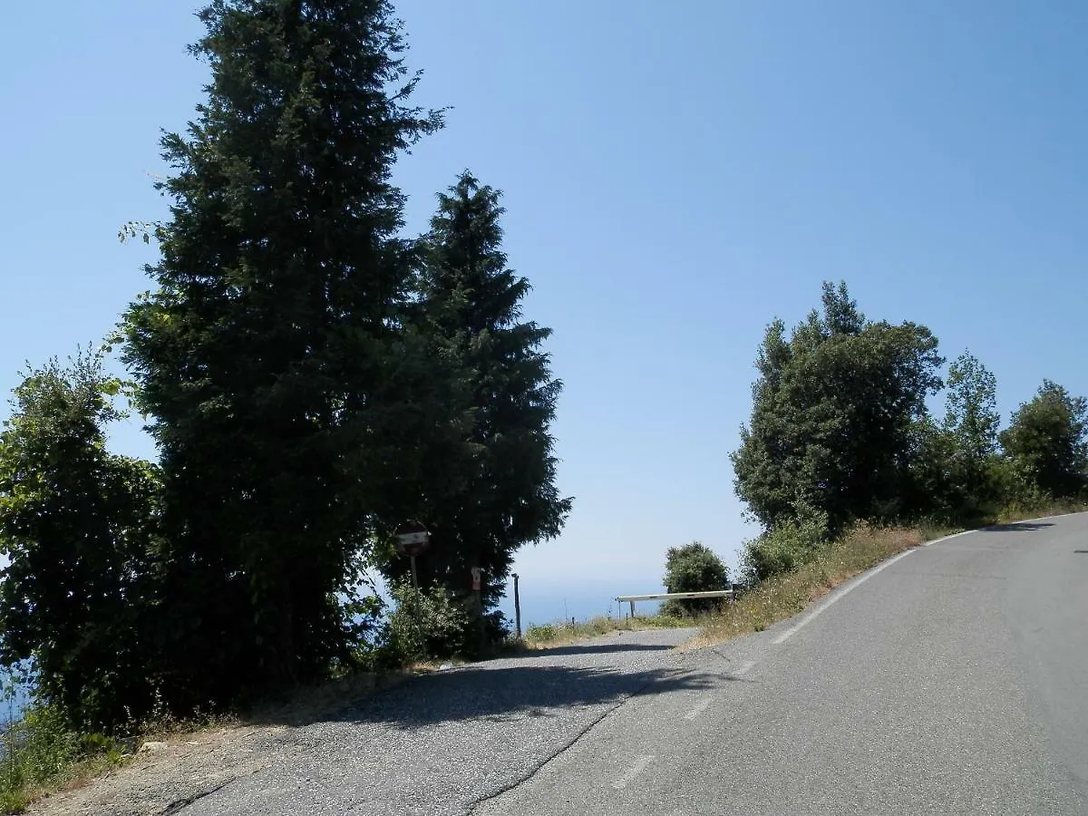 Vila Tra Er Boscu Er Maa Volastra